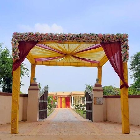 Villa Wedlock Farms - Events Venue à Gurgaon Extérieur photo
