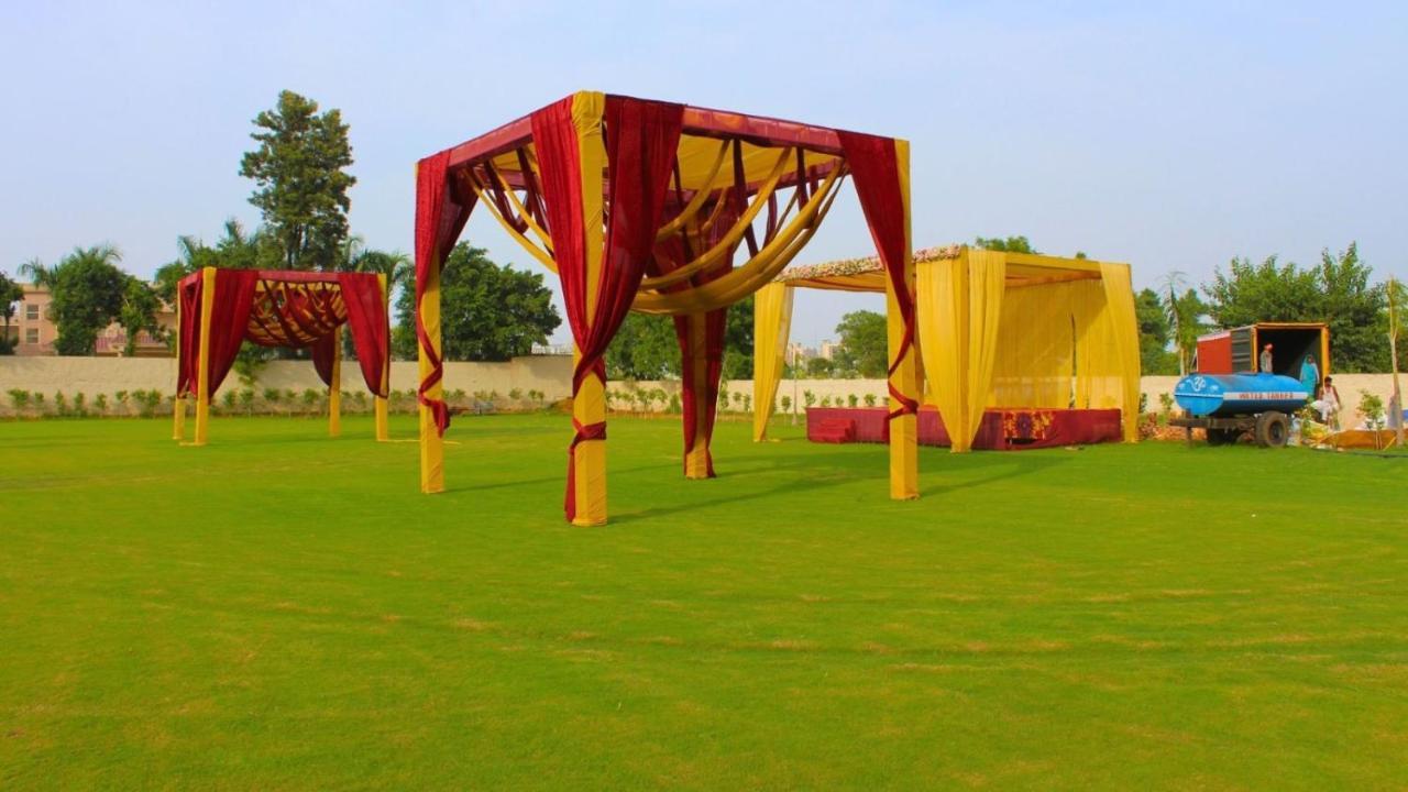 Villa Wedlock Farms - Events Venue à Gurgaon Extérieur photo