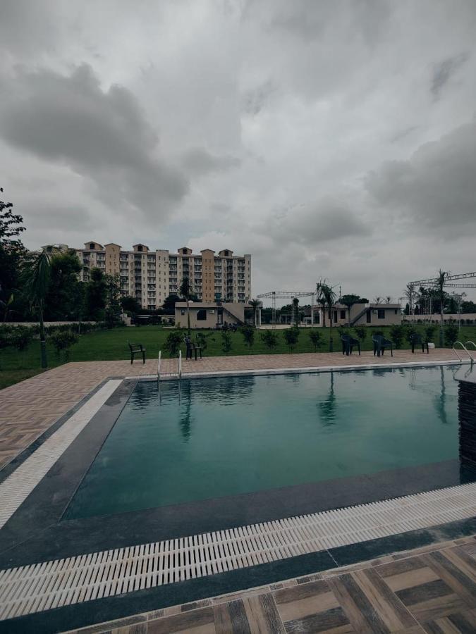 Villa Wedlock Farms - Events Venue à Gurgaon Extérieur photo